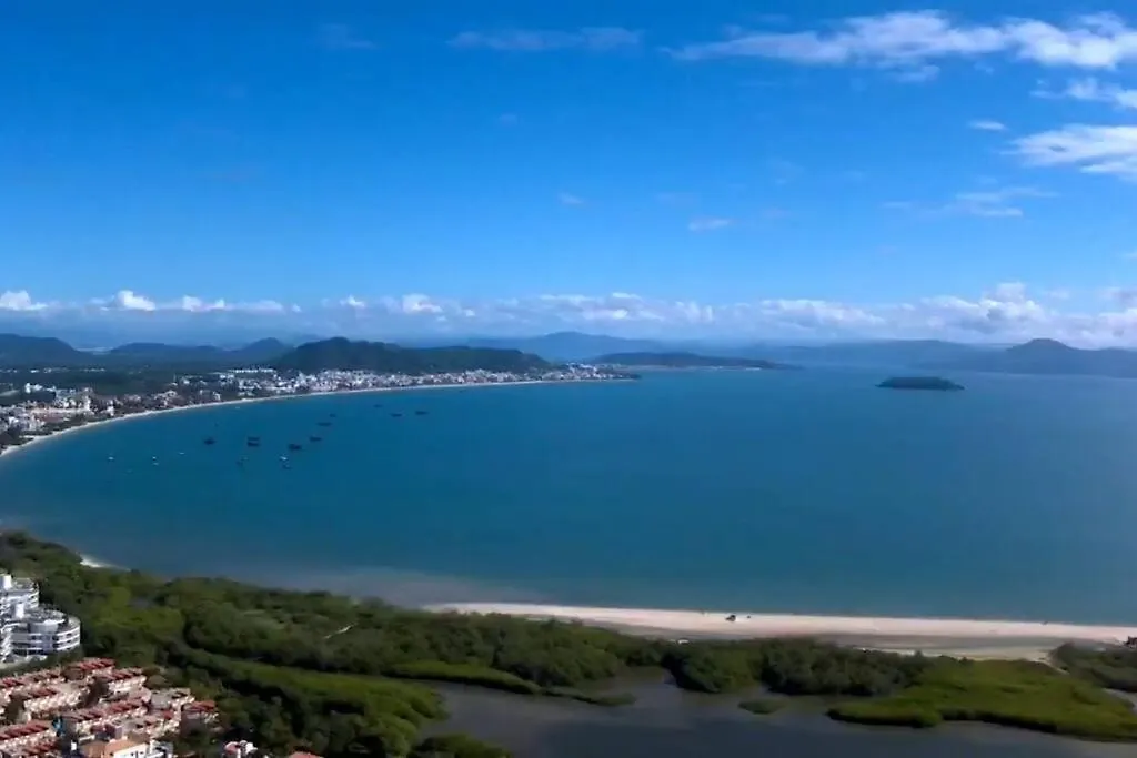 Casa-Florianopolis Vista Para O Mar- Ponta Das Canas